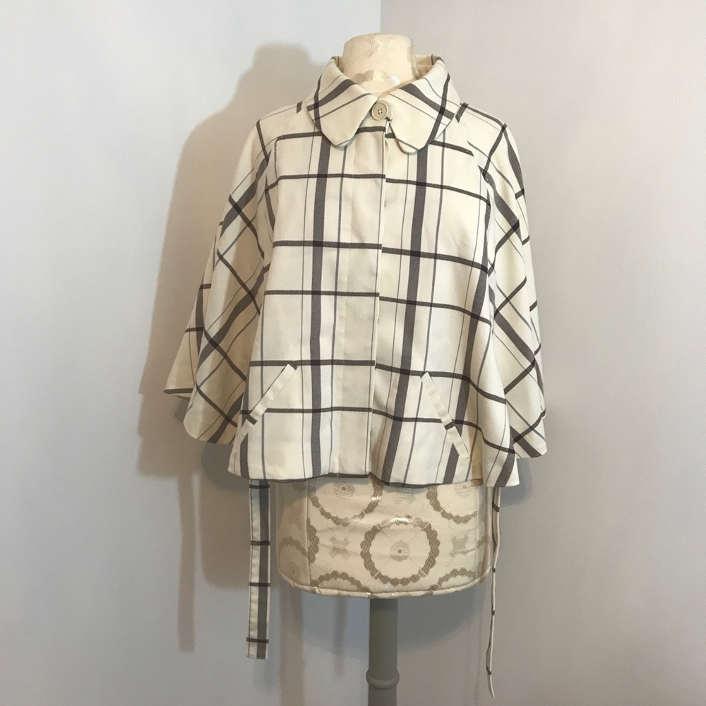 Plaid Caplet Topper by Apostrophe is NWT  medium